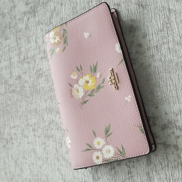 Coach Purse - Picture 4 of 8